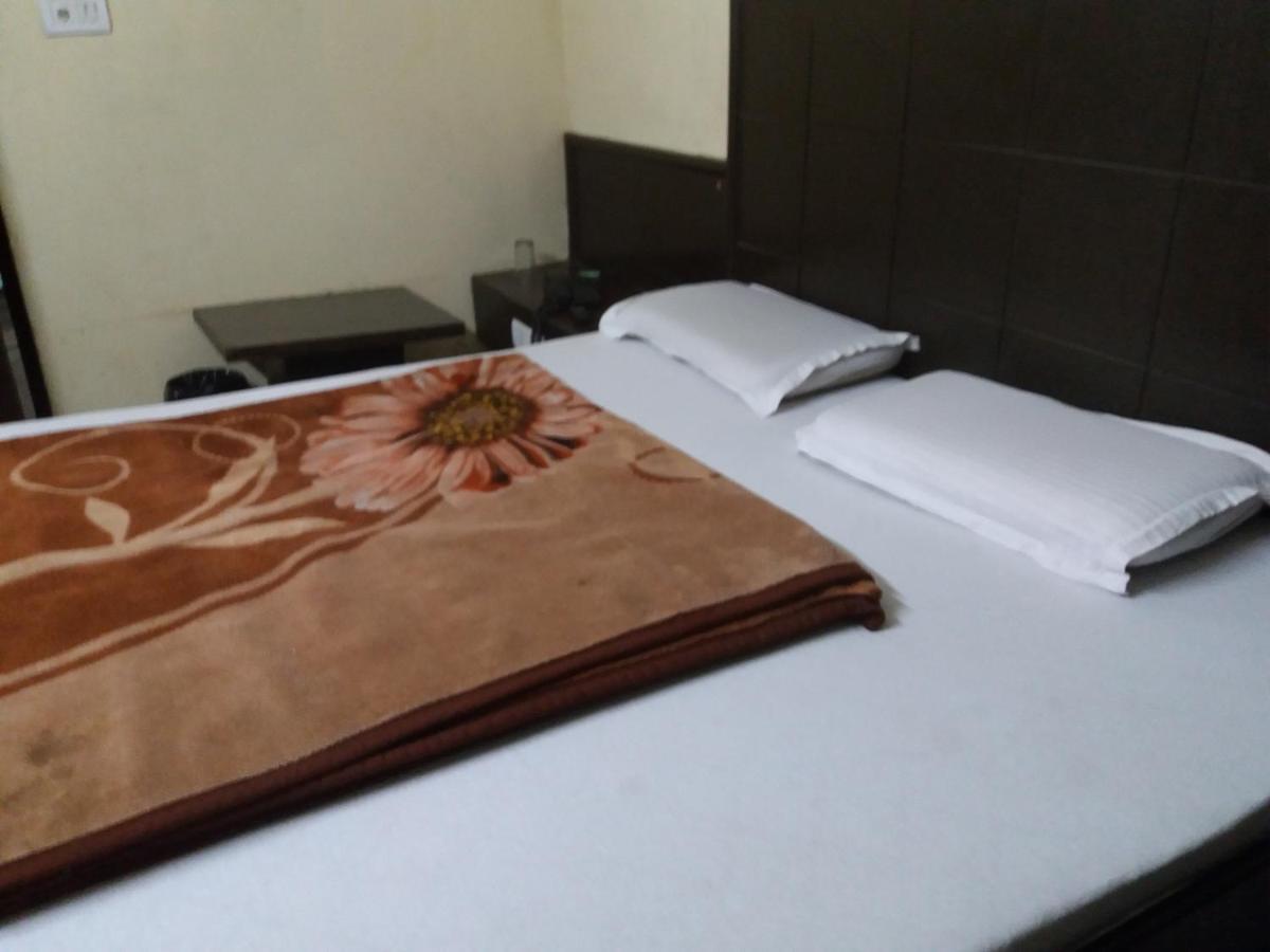 Hotel Roma Villa New Delhi Buitenkant foto