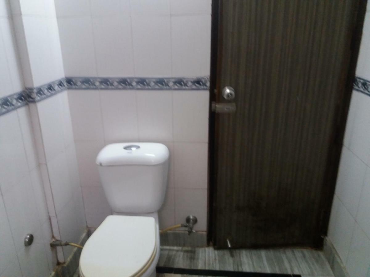 Hotel Roma Villa New Delhi Buitenkant foto